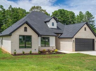 1015 Windy Ridge Dr, Longview, TX 75605