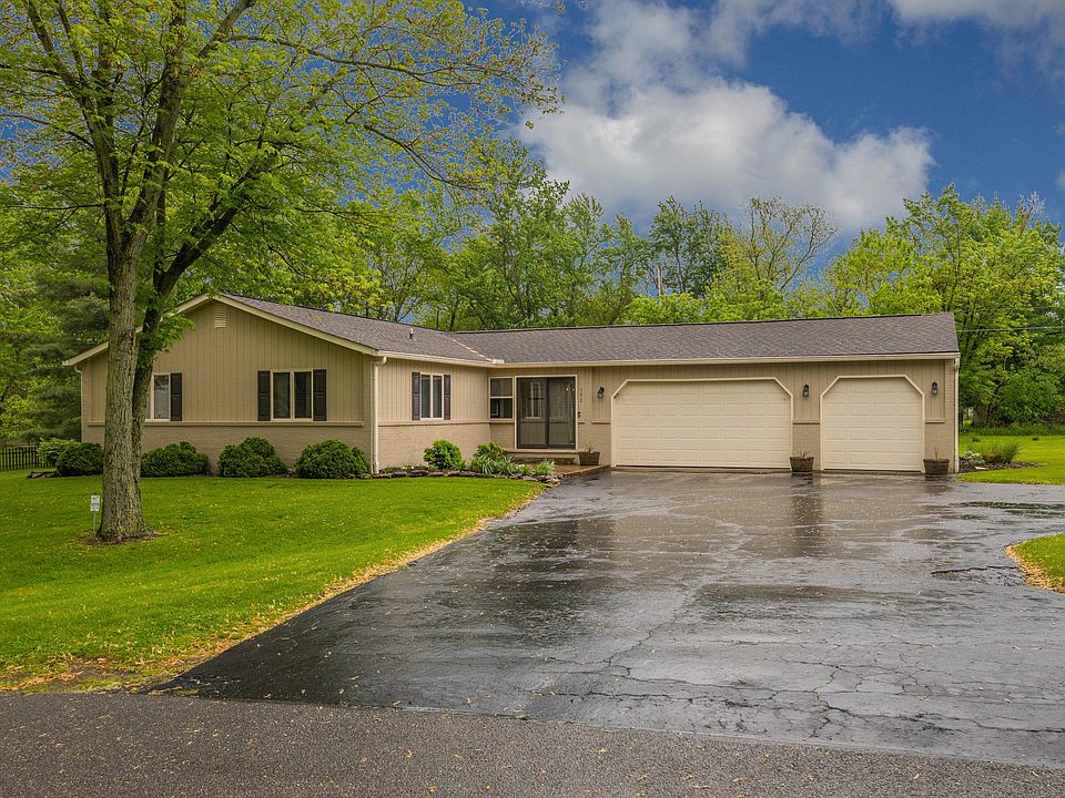1st image of 195 W Parkside Dr