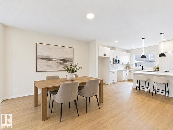 4th image of 1096 McLeod Ave