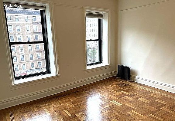2nd image of 2708 Broadway APT 14