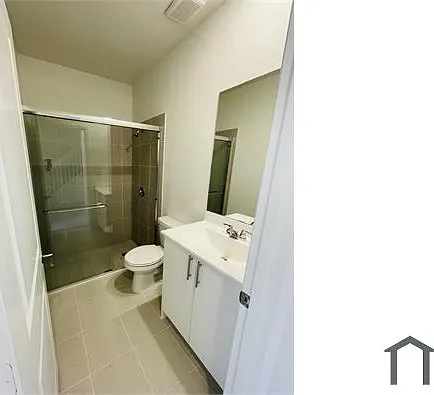110 NW 10th Pl — Photo 7