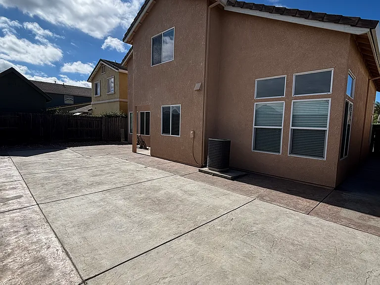 1017 Sun Meadow Dr — Photo 5