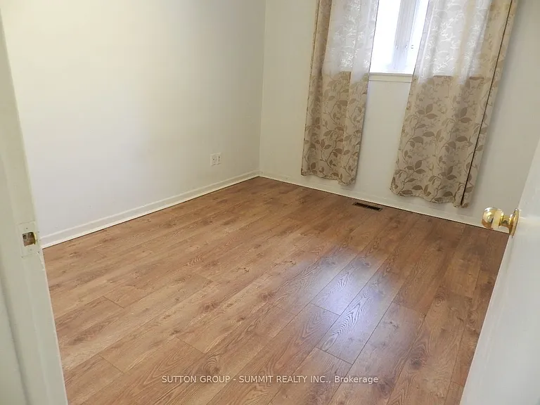 3367 Verhoeven Dr #UPPER — Photo 13
