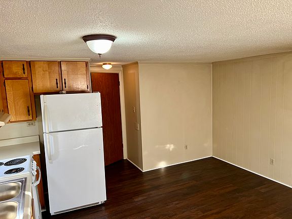 5th image of 110 Lyon St #102