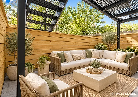 Outdoor, photo 1