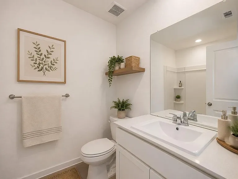 385 Lucia Way — Photo 7
