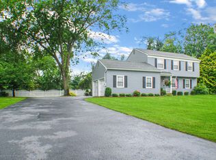 47 Wyncrest Ln, Tinton Falls, NJ 07753
