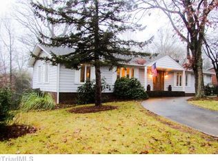 1722 Aftonshire Dr, Greensboro, NC 27410