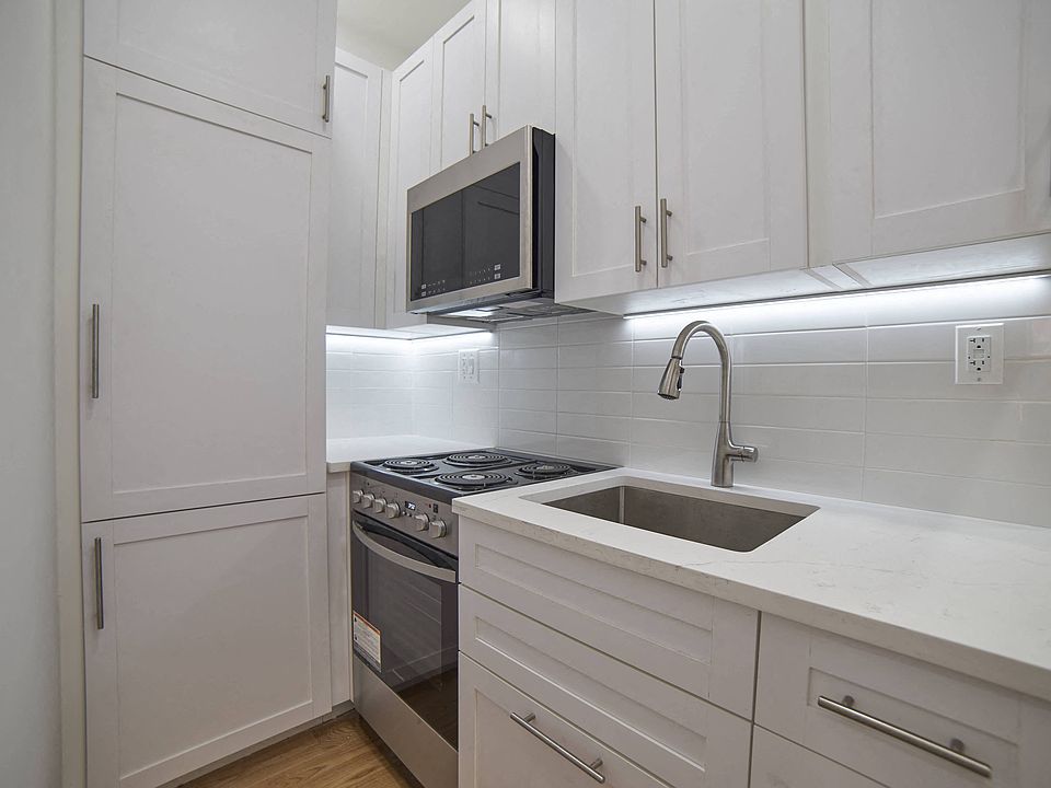 1st image of 1705 1st Ave #5RA