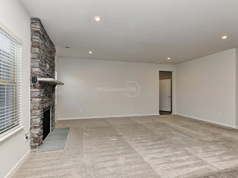 1868 Scarbrough Cir — Photo 9