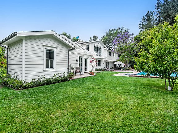 5th image of 4567 Totana Dr