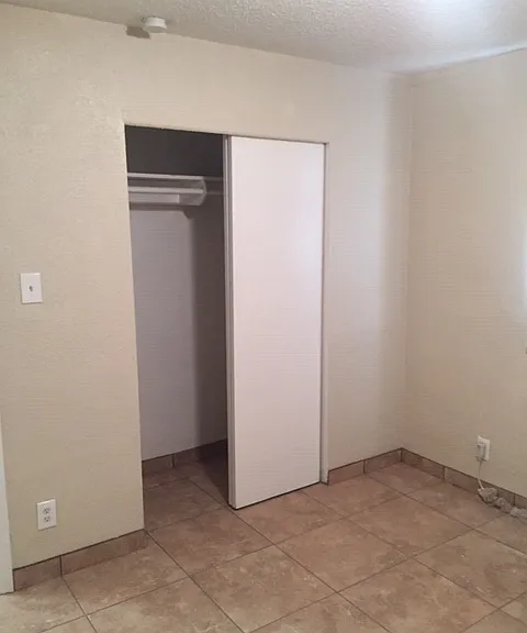 2139 W Glenrosa Ave #2 — Photo 8