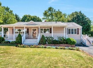 10 Manomet Rd, Woburn, MA 01801