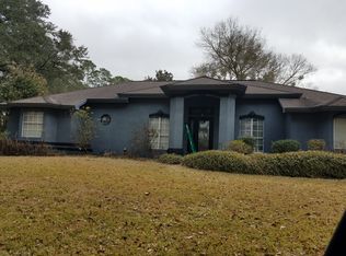 431 Lake Cir, Cantonment, FL 32533