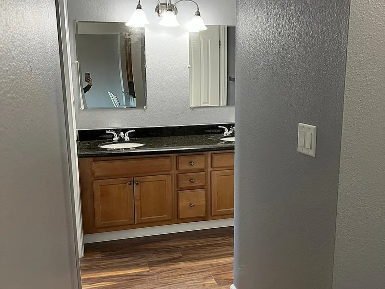 3030 Suncrest Dr #212 — Photo 9