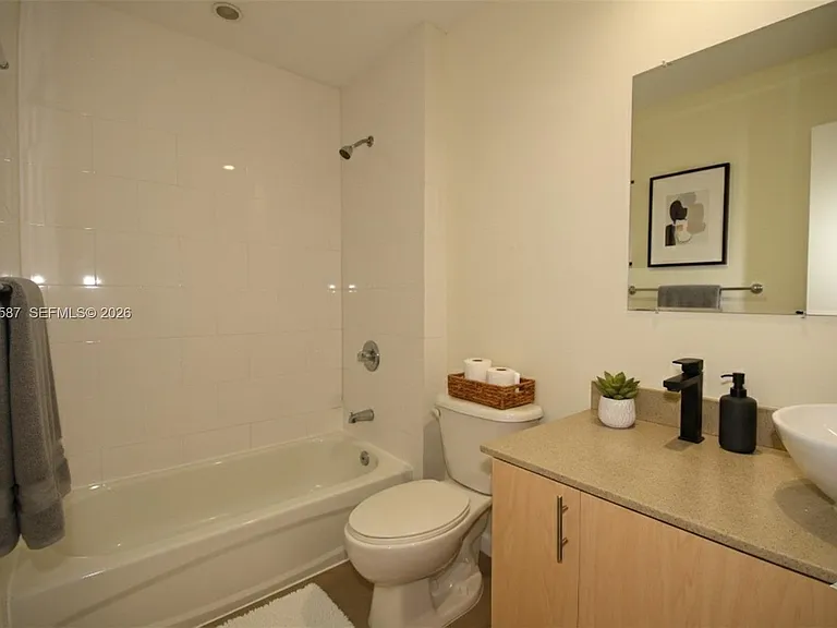 2780 SW 33rd Ave — Photo 15
