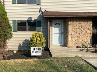 303 Fairway Dr, Hurricane, WV 25526