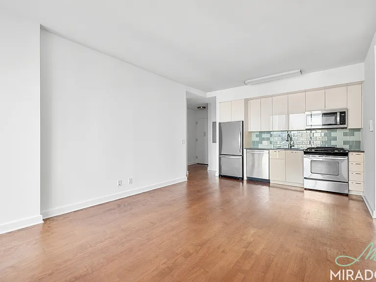 80 Dekalb Ave #30A — Photo 3