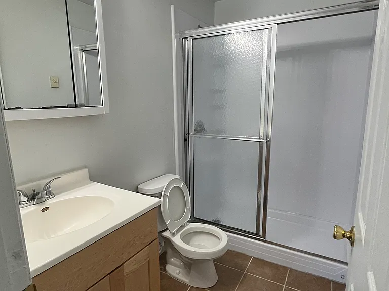208 Homestead Ave — Photo 7