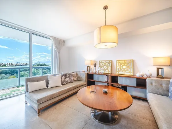 50 Biscayne Blvd APT 602, Miami, FL 33132