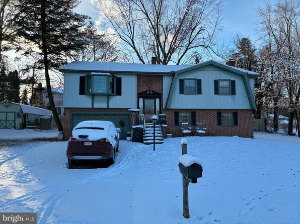 2545 Saddle Dr, Lancaster, PA 17601