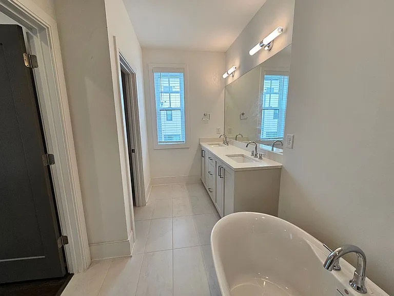 1337 Fairmont Ave NW — Photo 17