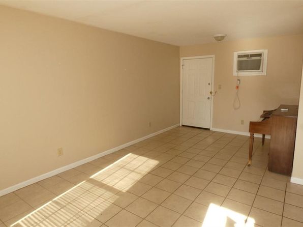 910 Nelson St APT A