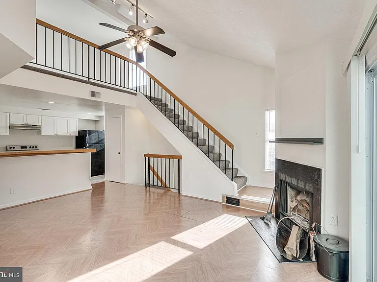 4418 Pembrook Village Dr — Photo 3