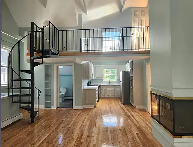 45 Hollis Ave #1R — Photo 1