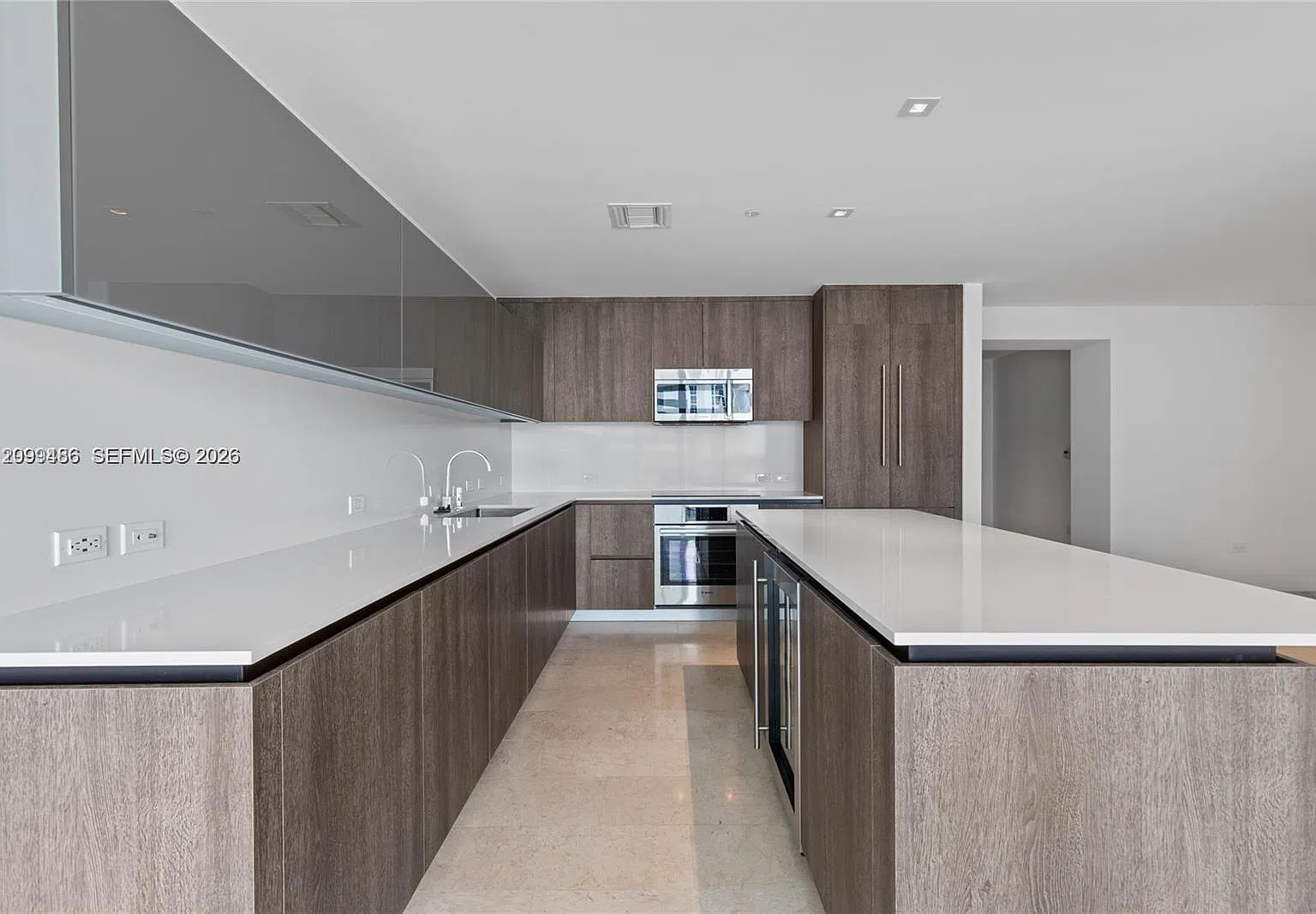 Rise Condo — Photo 4