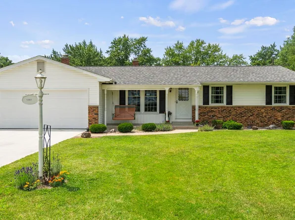 10807 Larry Ln, Fort Wayne, IN 46845