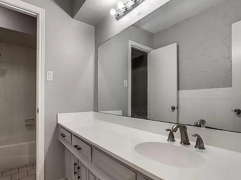 726 Cottonwood Cir — Photo 7