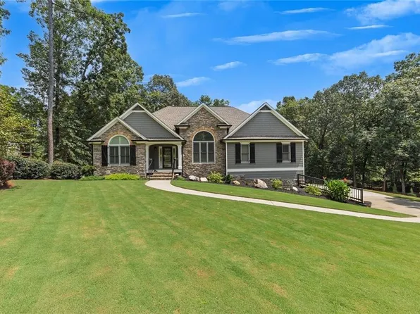 302 Amberleigh Ct, White, GA 30184