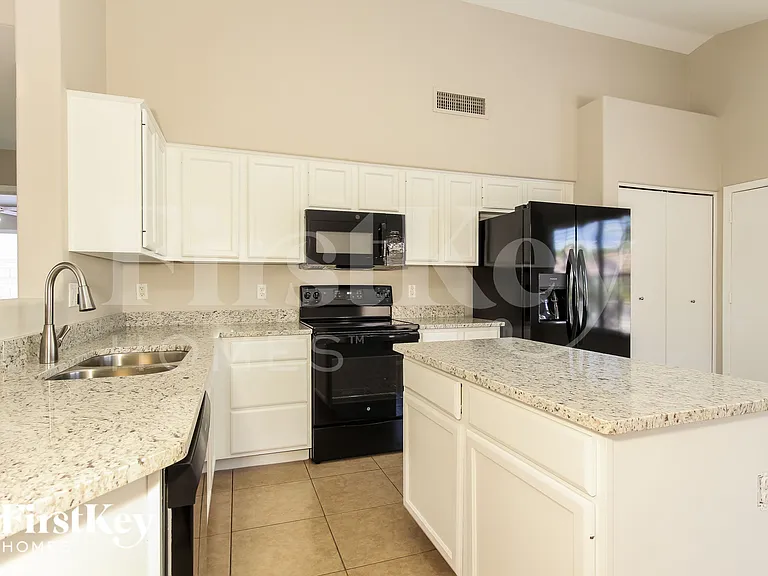 7225 W Blackhawk Dr — Photo 5
