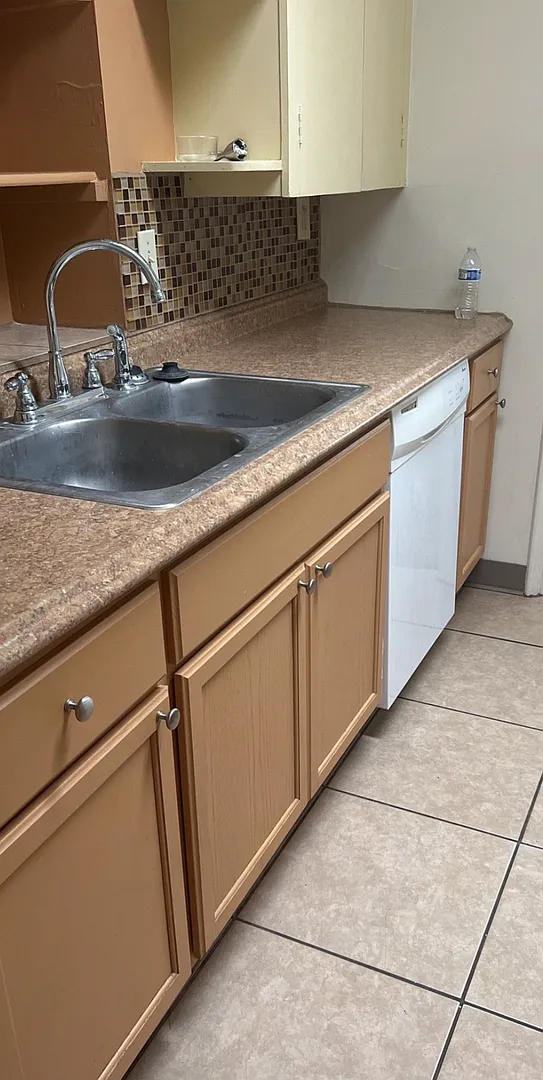 1315 N. Mountain Ave. — Photo 3