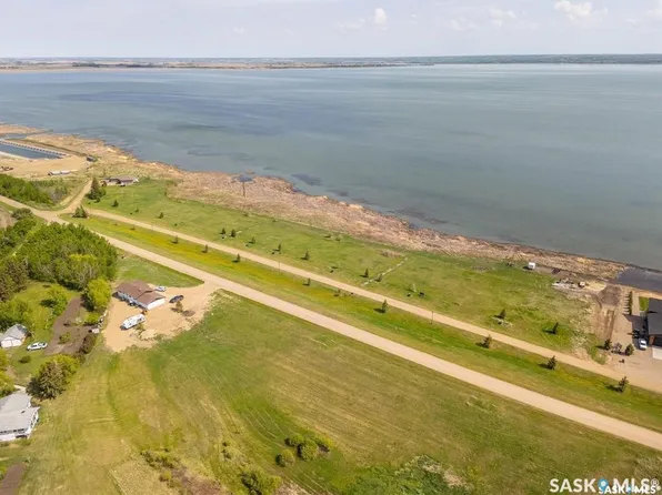 790 Lakeshore Drive, Meota, SK S0M 1X0