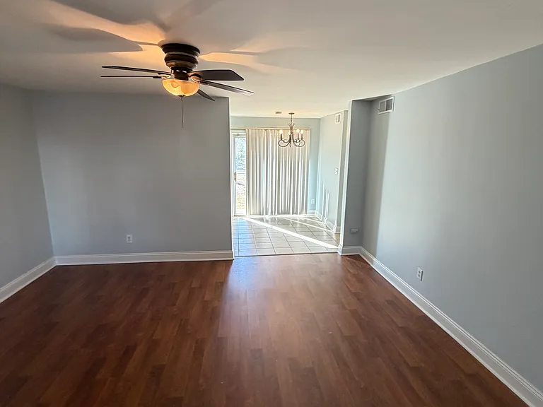 1914 Meadowlark Ln #6 — Photo 2