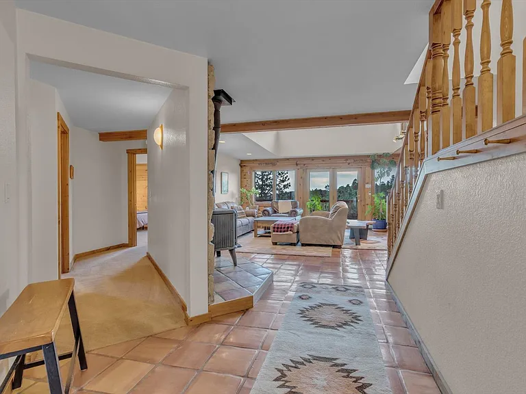 90 Shady Hollow Rd — Photo 2