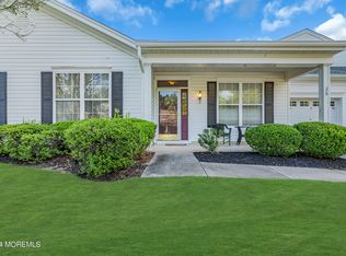 26 Greylawn Dr, Lakewood, NJ 08701