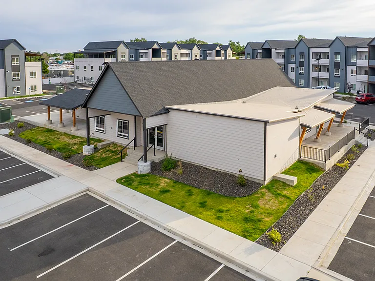 Modern Heights Apartments — Photo 23