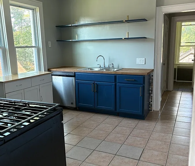 232 Dewitt St #2 — Photo 13