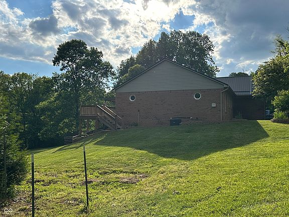 4th image of 584 Schultz Ln