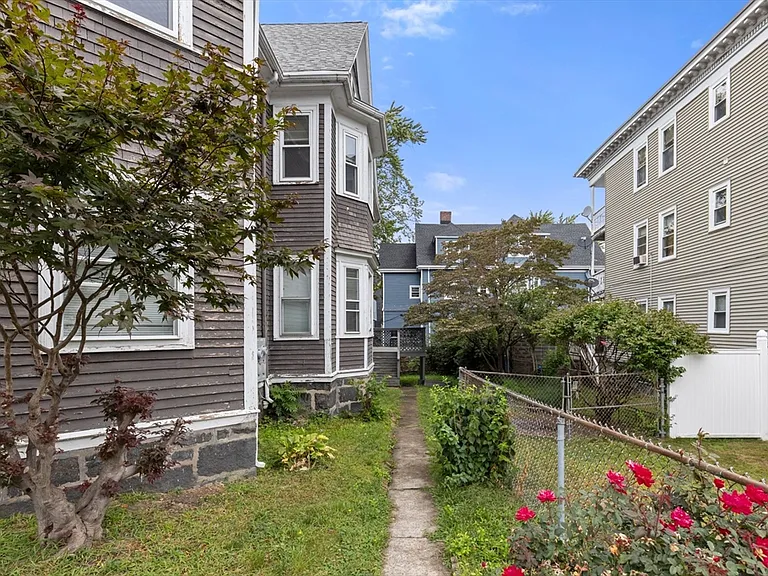 247 Park St #1 — Photo 21
