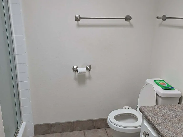 1011 Ocean Ave #C — Photo 9