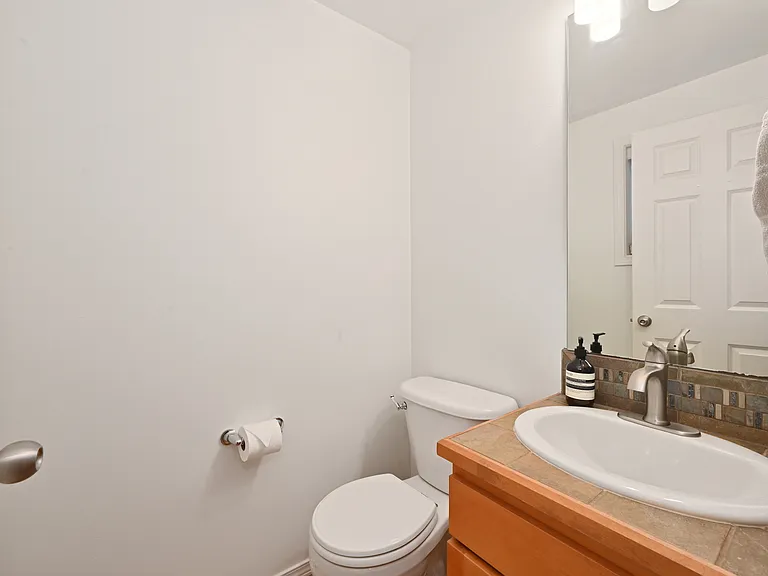 8509 Midvale Ave N #C — Photo 25