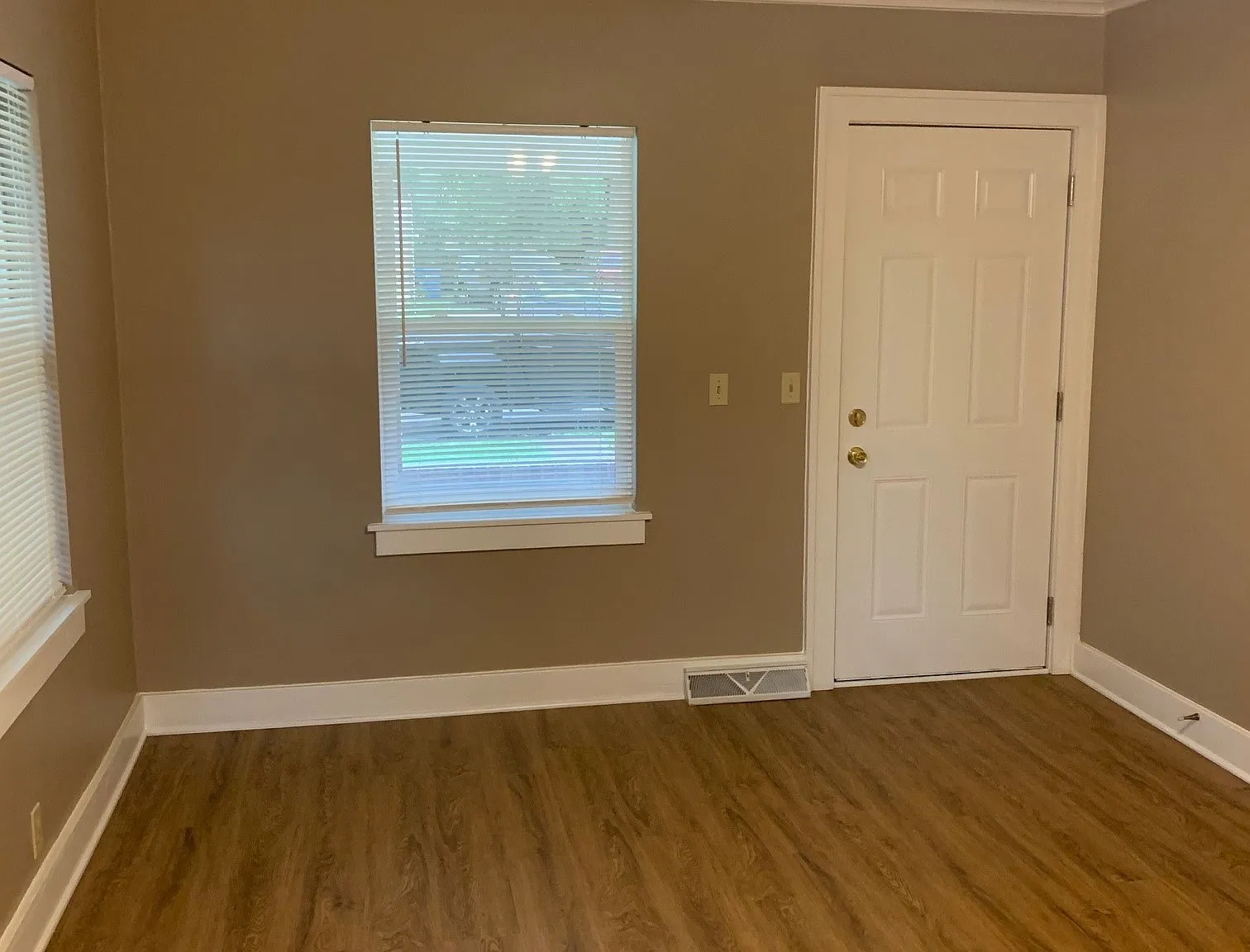 2 bed, 768 sqft, $1,150 — Photo 4