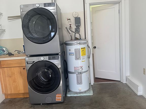 3rd image of 23222 7th Ave SE