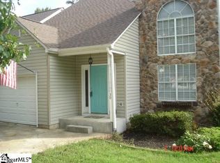 30 Lantern Ln, Greer, SC 29651