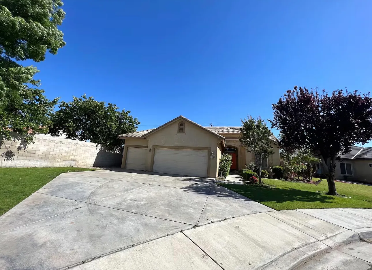 4 bed, 2091 sqft, $4,500 — Photo 1