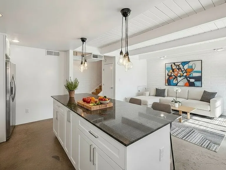 Mulberry Townhomes — Photo 2